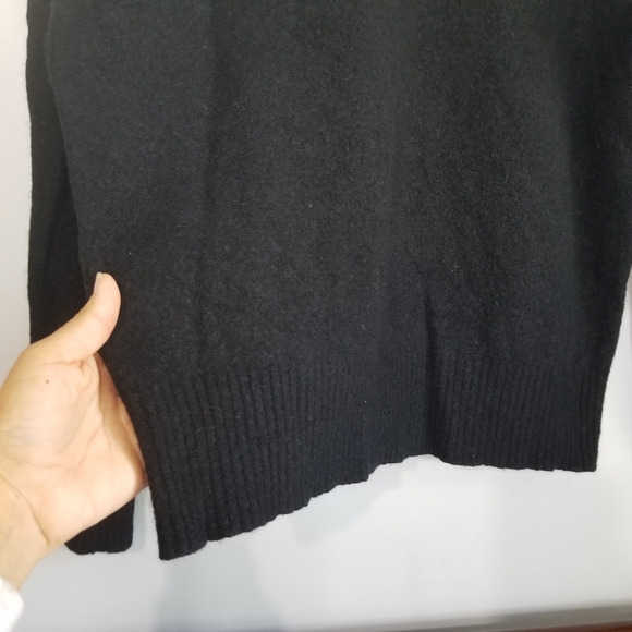 Athleta Black Transit Womens Sz Med Crew Sweater Merino Wool Blend Pullover - Picture 7 of 12